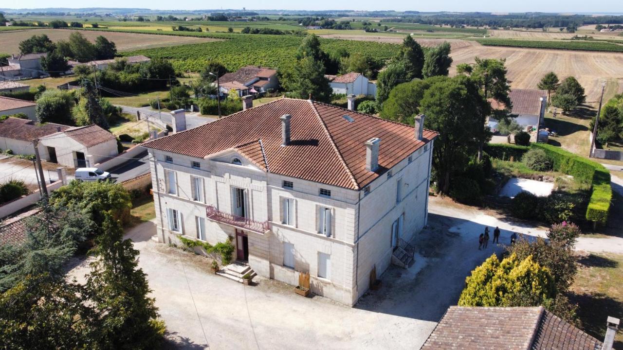 Les Croque-Notes, chambres et table d'hôtes Lorignac Extérieur photo